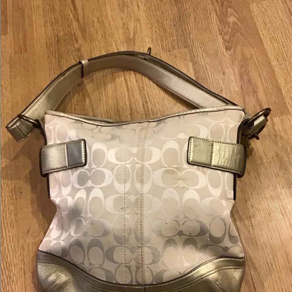 Woman Coach Shoulder Bag with Signature Style Champagne - Picture 7 of 12